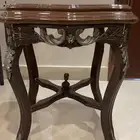 طاولات خدمة للبيع