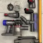 مكنسة v8 نظيفة Dyson