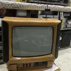 تلفزيون قديم ابيض واسود