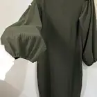فستان الطول تحت الركبة