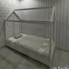 سرير اطفال