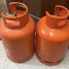 أنبوبتين غاز للبيع.