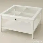 طاولة ايكيا نظيفة جدا