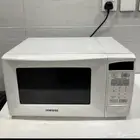 مايكرويف و كراسي للبيع المستعجل