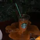 طاولة خشب طبيعي