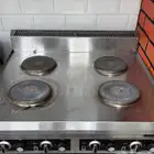 موقد كهربائي كبير يسخدم في بوفيهات الشاي والقهوة