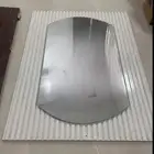 مراية ديكور باضاءة لد اصفر