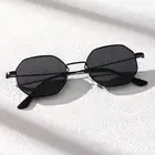 نظارات مميزة ومقاومة للكسر ويوجد ضمان سنه