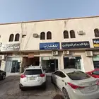 محل مكتب للتقبيل حي الخليج ب 11000 ريال