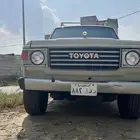 جيب لاندكروزر يحمل لوحة مميزة