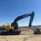 بوكلين لقص الاراضي وبنيان الحجر