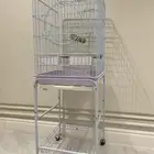 قفص كبير للببغاوات بعجلات