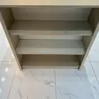 طاولات وارفف للبيع