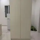 طقم سرير مع المرتبه ودولاب ملابس