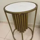 للبيع   طاولات مجلس كبيرة مع أربع طاولات خدمة