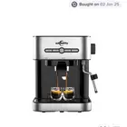 اله قهوه اسبريسو وادواتها معها