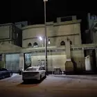 شقة عوائل للإيجار حي السعادة 3 غرف وصالة 2800 ريال شهريا