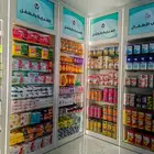 تفصيل. رفوف صيدليات. عطور أدوات تجميل