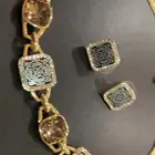 عقد فاخر