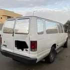 باص فورد 2013 نظيف