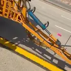 مكينة نظافة وازالة علامات الطرق