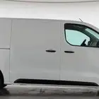 سيارة فان للبيع نظيفه