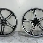 للبيع جنوط نجمه مقاس 20 صاحيين