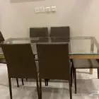 طاولة طعام قزاز