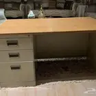 طاولة مكتبية