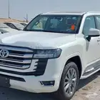 تويوتا لاند كروزرL4 المديل 2025 ابيض تقسيط على بنك الرياض