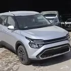 كيا كارينز مطور 2025