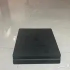 سوني 4 نظيف مع يد اصلية سلكية للبيع ب 300 ريال