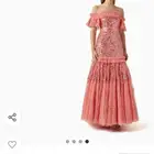 للبيع فستان من نيدل اند ثريد