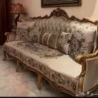 طقمين كنبتين كبار و طاولات قهوة