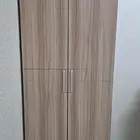 خزانة ملابس خشبي