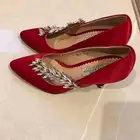 جزمة حمراء مع بوك احمر مناسب للسهرات