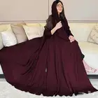 عبايه من المصممه لوف عنابيه وفيها لوقو تحت مقاس 54