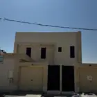 للبيع دور ارضي فاخر موقع مميز شمال الرحاب