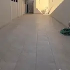 شقه دور ثاني مع السطح حي الريان للايجار