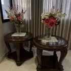 طاولات خشب من الأعلى زجاج