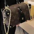 شنطة lv اصلية مع جميع المرفقات