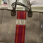 شنطه نسائية بكتابه احرف FUF