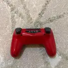 يد سوني حمراء نظيفه والازرار كلها ممتازه