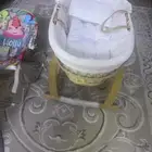 سرير للطفل وهزاز