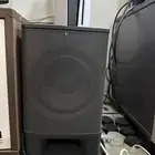 سماعه SONY معا مكبر صوت نضيفه وصوتها حلو للافلام
