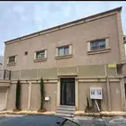 عمارة للبيع مكونة من دور وبدروم وثلاث شقق