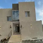 فيلا دورين بموقع مميز للبيع بناء شخصي على 3 شوارع