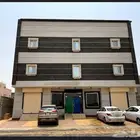 عماره عباره عن 29 وحده محلين و27 شقه غرفه وصاله ومطبخ وحمام