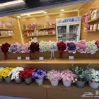 محل ورد للتقبيل بموقع تجاري ممتاز وبكامل اغراضة جديدة