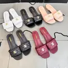 شنط ماركات وسليبرات شانيل